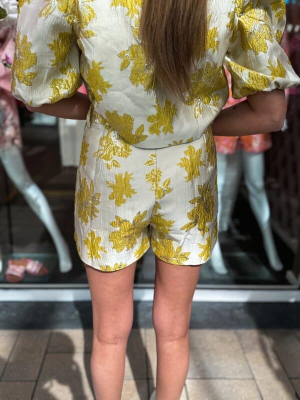 Facetune 07 04 2025 18 16 20