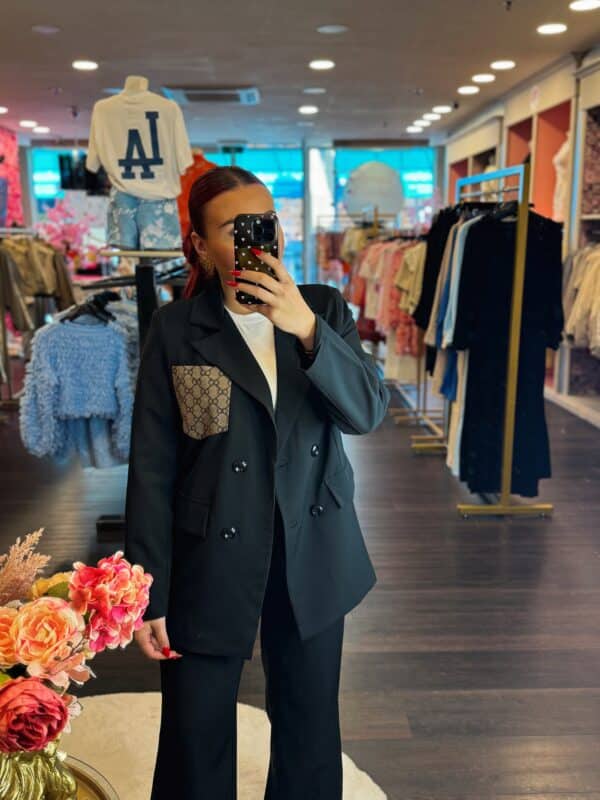 Facetune 11 04 2025 13 13 49