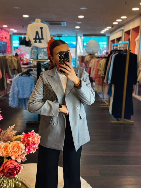 Facetune 11 04 2025 13 15 10