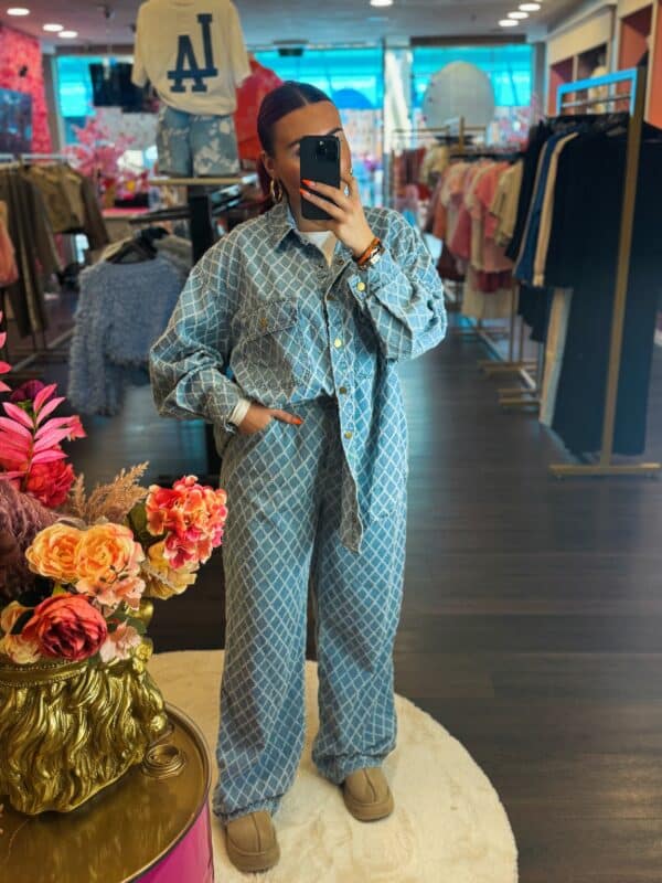 Facetune 15 04 2025 13 01 31