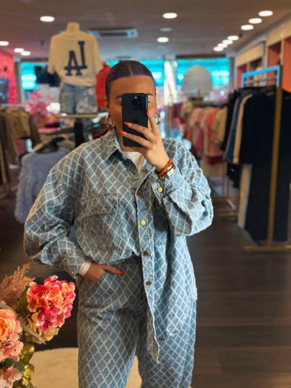 Facetune 15 04 2025 13 01 47