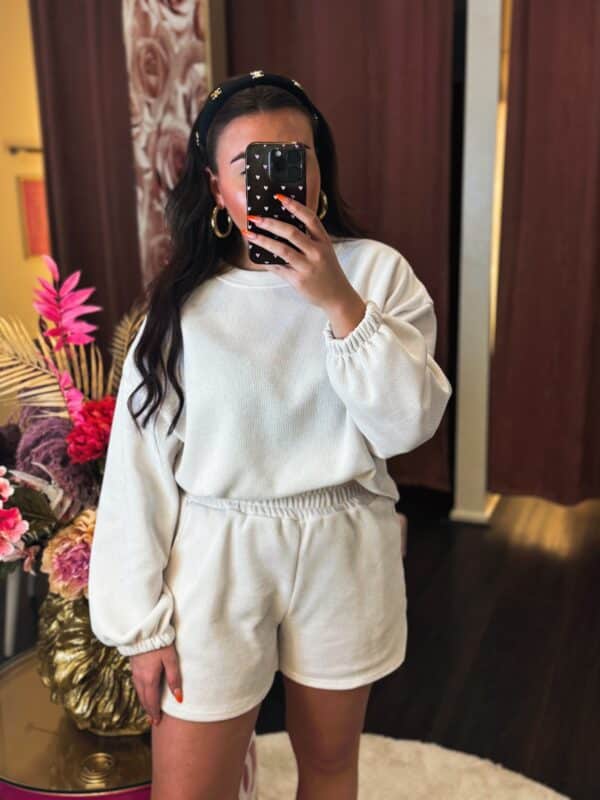 Facetune 27 04 2025 22 34 25