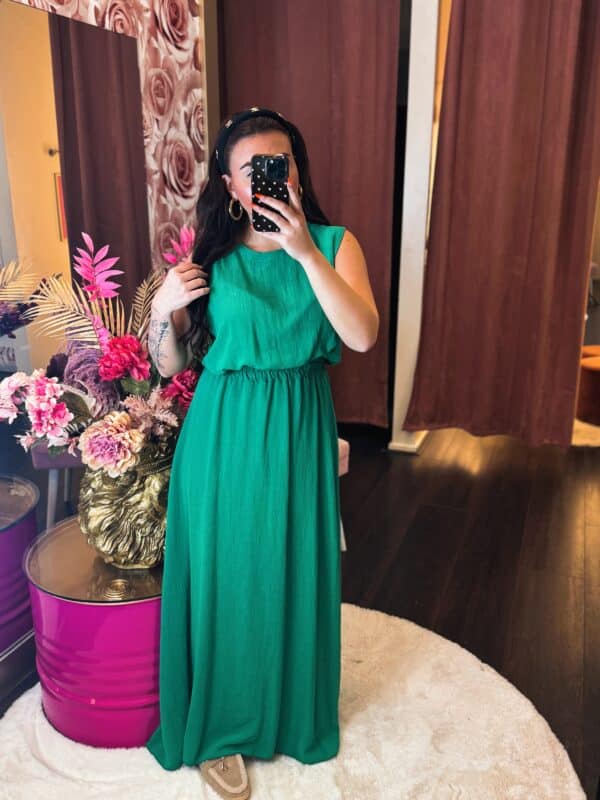 Facetune 27 04 2025 23 23 34