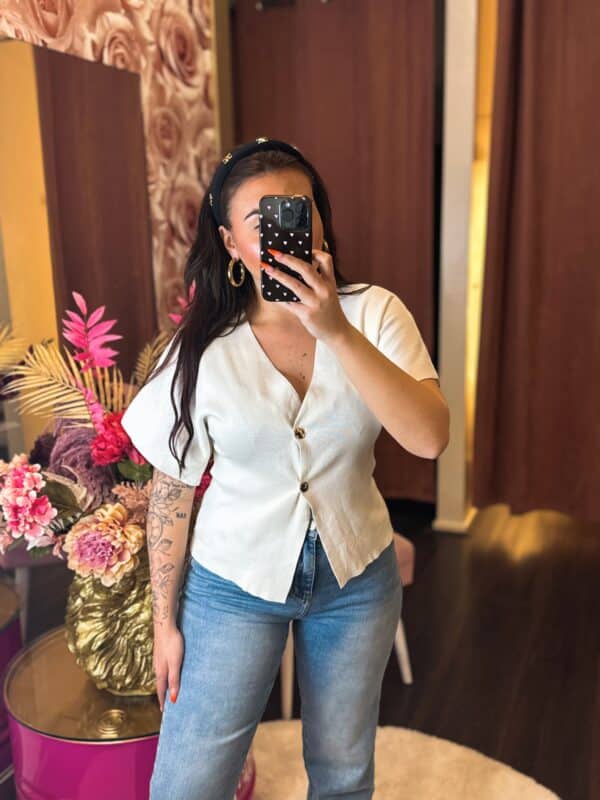 Facetune 27 04 2025 23 30 33