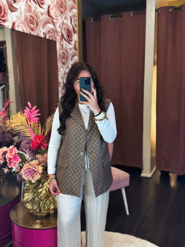 Facetune 09 05 2025 15 59 29