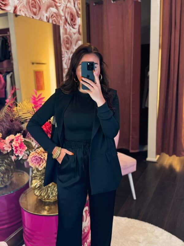 Facetune 09 05 2025 16 02 47