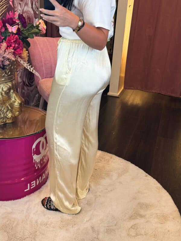 Facetune 21 05 2025 15 13 40