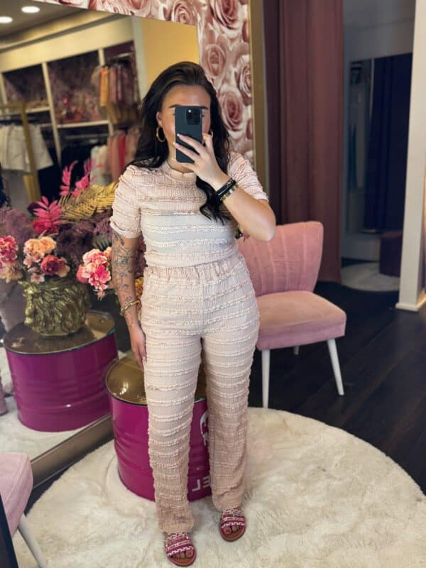 Facetune 04 06 2025 15 14 11