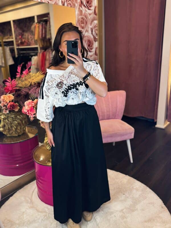 Facetune 04 06 2025 15 16 12