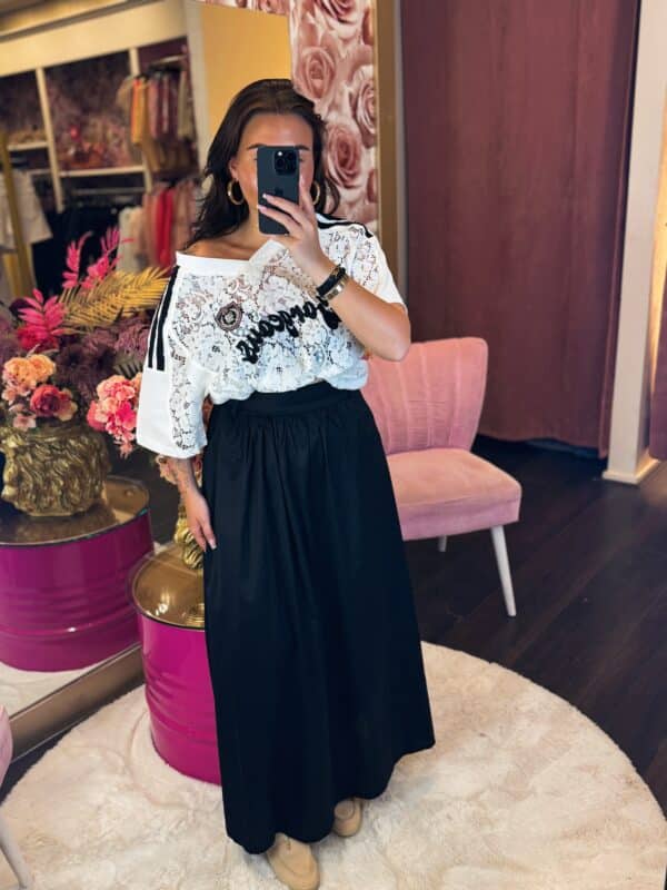 Facetune 04 06 2025 15 16 24