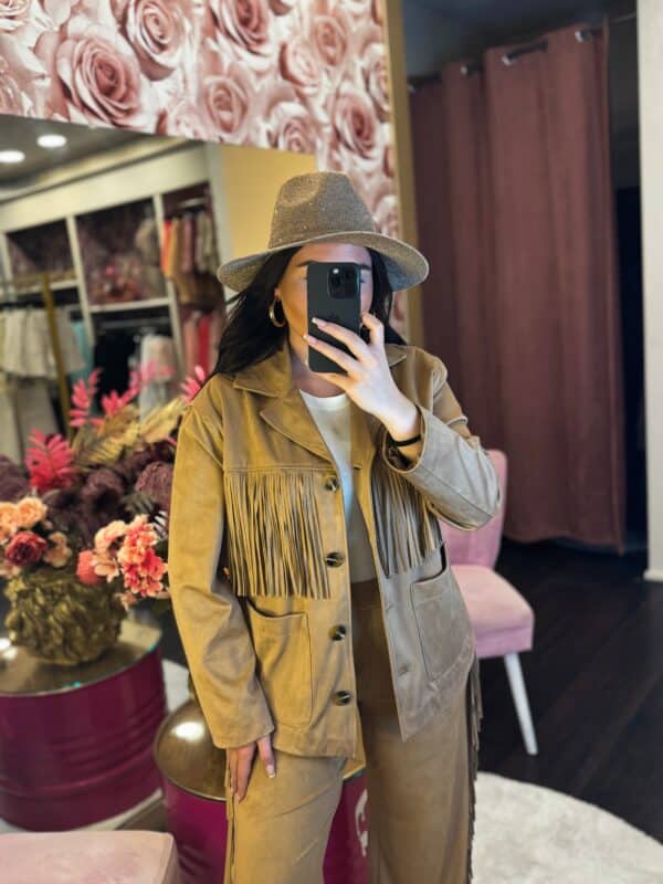 Facetune 11 06 2025 13 13 06