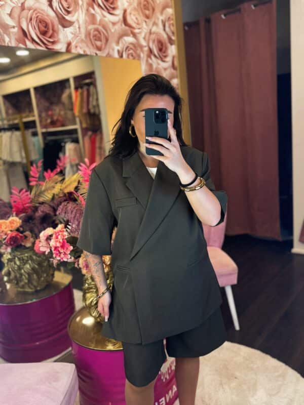 Facetune 11 06 2025 13 15 13