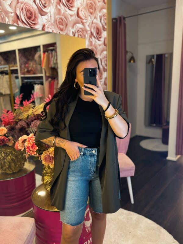 Facetune 11 06 2025 13 22 25