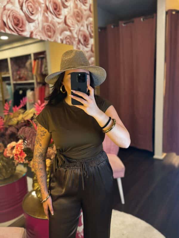 Facetune 11 06 2025 17 42 30