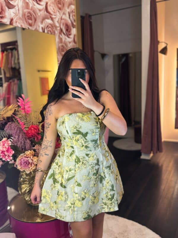 Facetune 12 06 2025 11 39 12
