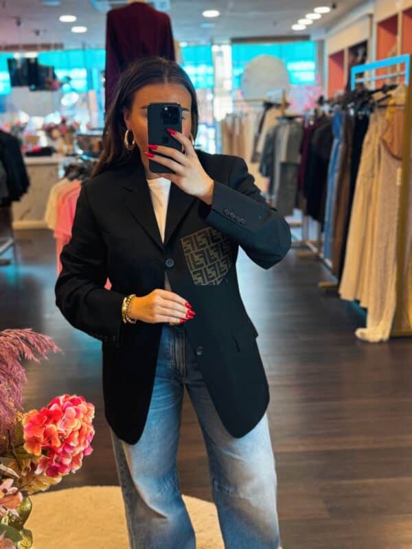 Facetune 05 08 2025 13 47 30