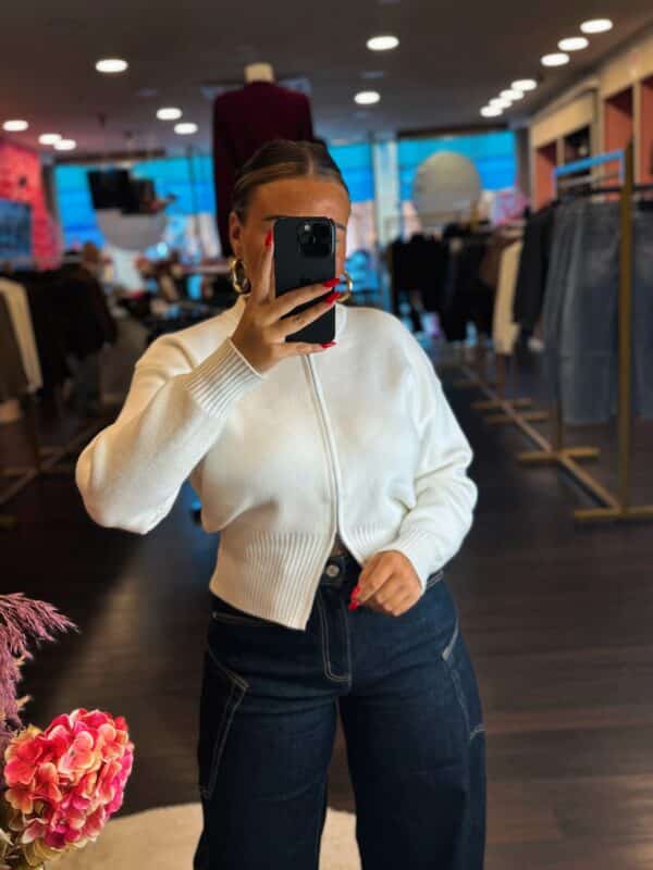 Facetune 13 09 2025 13 43 08