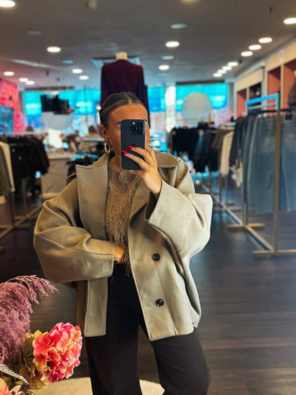 Facetune 13 09 2025 17 18 55