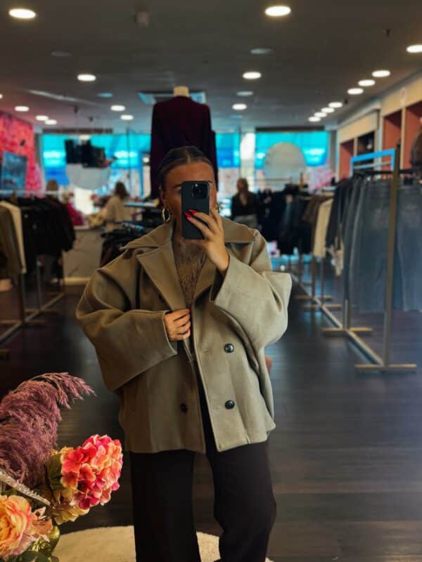 Facetune 13 09 2025 17 20 29