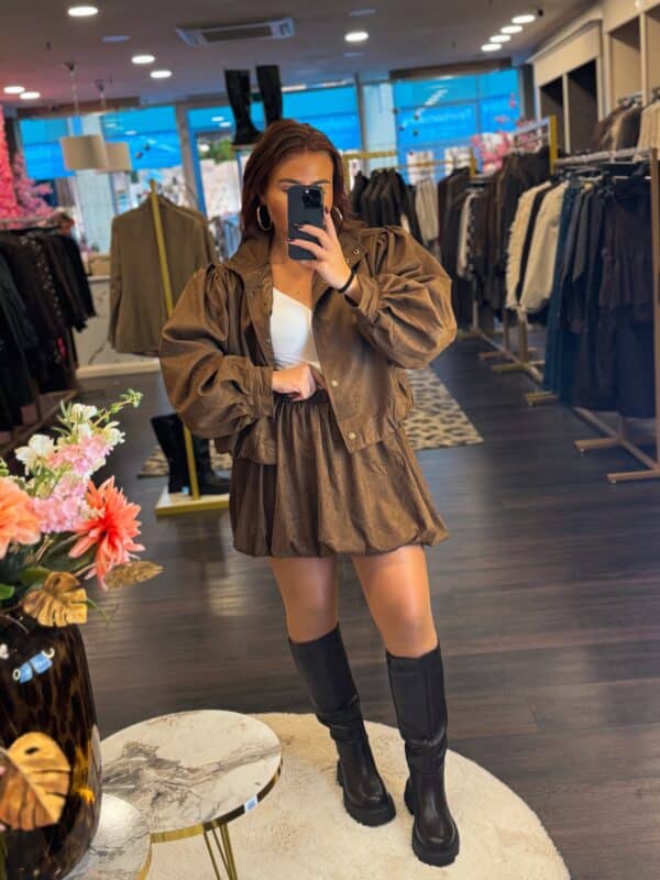 Facetune 16 10 2025 19 11 41