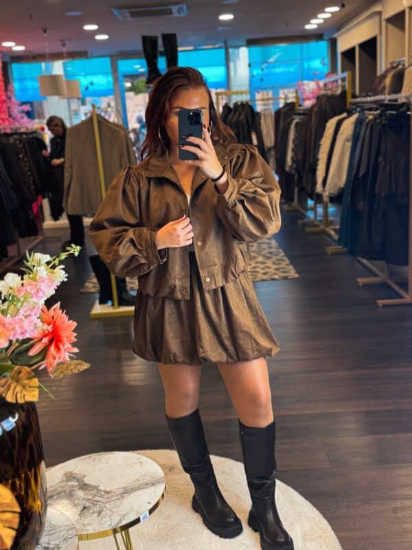 Facetune 16 10 2025 19 11 57
