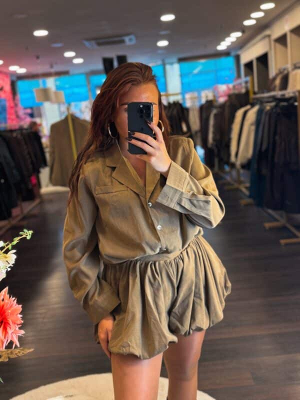 Facetune 16 10 2025 19 13 14