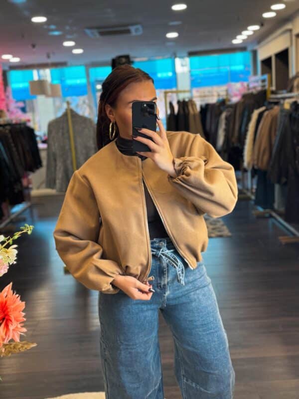 Facetune 22 10 2025 16 20 16