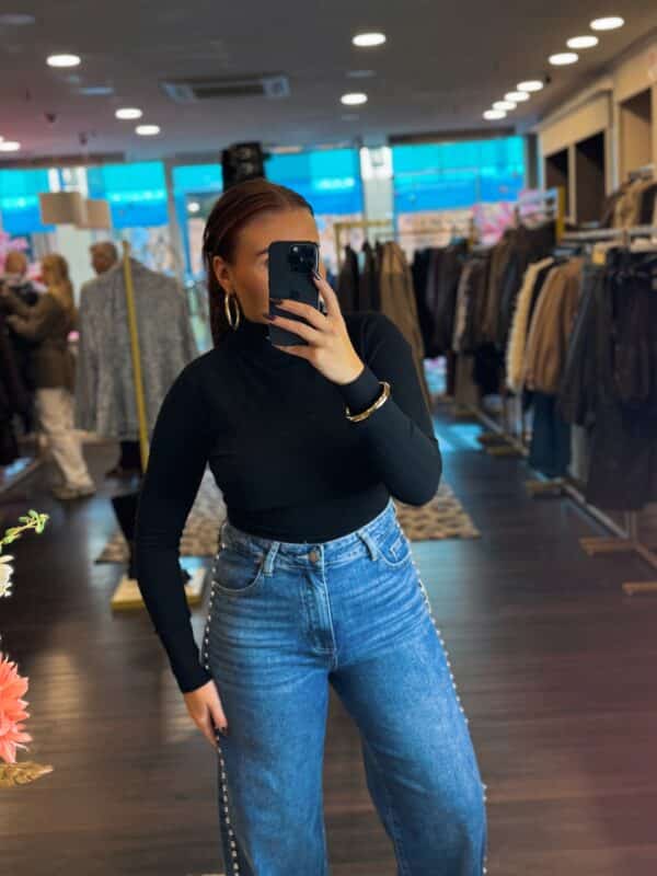 Facetune 22 10 2025 16 21 34