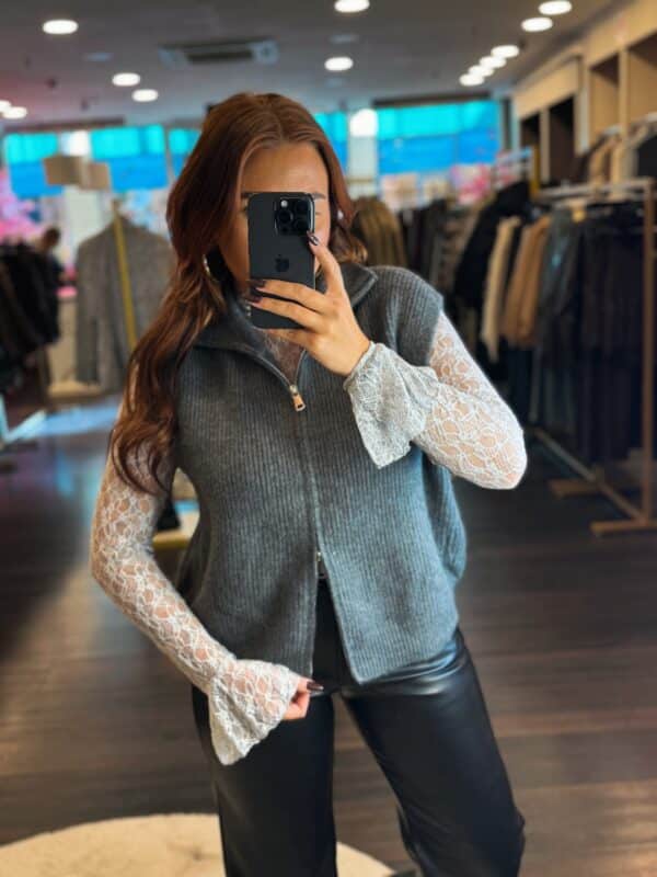 Facetune 24 10 2025 15 19 54