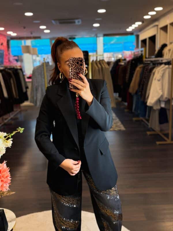 Facetune 07 11 2025 13 34 22