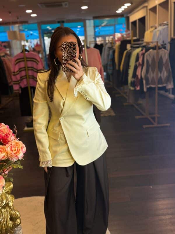 Facetune 28 01 2026 15 00 55