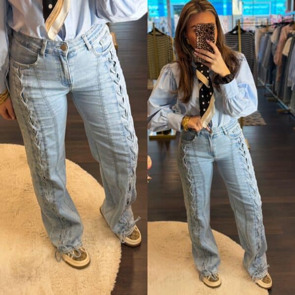 1A5B6B11 A1C1 4E70 8883 A829997C32FB