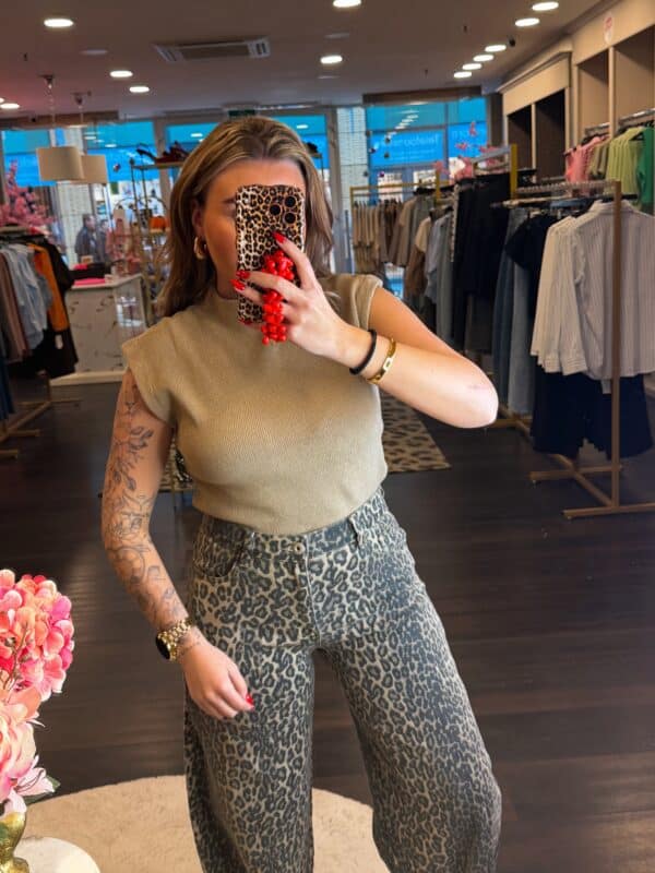 Facetune 24 03 2026 16 26 10