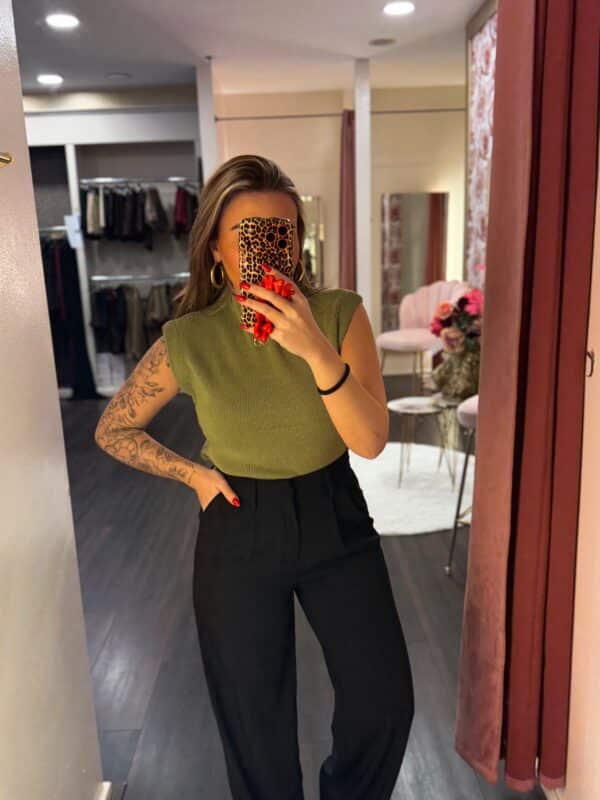 Facetune 03 04 2026 13 25 50