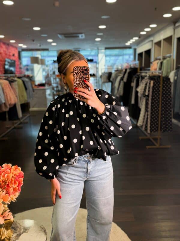 Facetune 14 04 2026 16 34 48